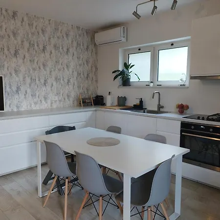Oliva Garden Apartment